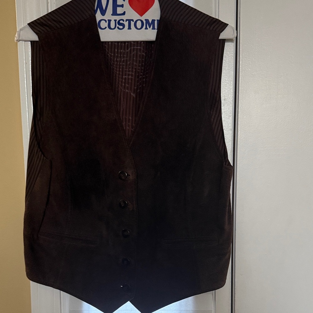 Women’s dark brown suede vest in size 6